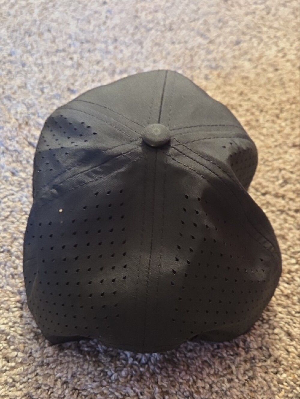 Costco Men’s Black Performance Baseball Cap - Picture 5 of 6